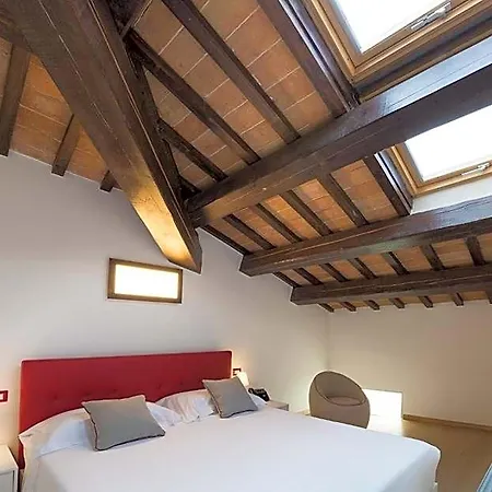 Interamnia Boutique 4*
